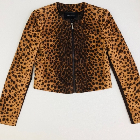 Cropped Cheetah Print blazer jacket from BCBG MAXAZRIA - Picture 4 of 5